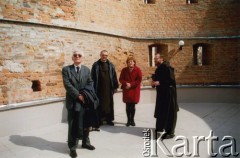 12.04.2003, Berdyczów, Ukraina.
Zdzisław Najder (z przodu) w podróży po Ukrainie. Na zdjęciu także m.in. Natalia Bryżko-Zapór, radca Ambasady RP w Kijowie.
Fot. NN, kolekcja Zdzisława Najdera, zbiory Ośrodka KARTA.