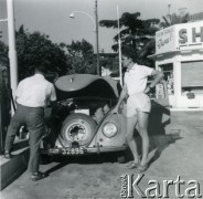 Czerwiec 1960, Francja. 
Wakacje Zdzisława Najdera (po prawej) na Rivierze.
Fot. NN, kolekcja Zdzisława Najdera, zbiory Ośrodka KARTA