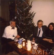 1989, Monachium, Niemcy.
Zdzisław Najder (2. z prawej) z wizytą w okresie Bożego Narodzenia u państwa Drzewińskich. 
Fot. NN, kolekcja Zdzisława Najdera, zbiory Ośrodka KARTA.
