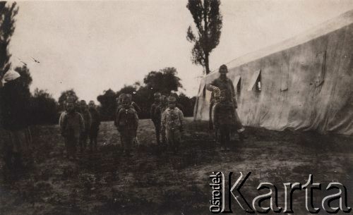 1920, Polska.
Ochronka zorganizowana przez Amerykańską Misję Pomocy.
Fot. NN, zbiory Ośrodka KARTA, udostępnił Tomisław Paciorek

