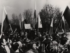 1.05.1982, Warszawa, Polska..
Stan wojenny - niezależna manifestacja zorganizowana przez podziemne struktury 