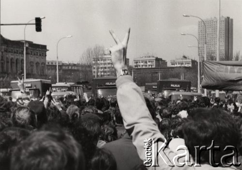 1.05.1982, Warszawa, Polska..
Stan wojenny - niezależna manifestacja zorganizowana przez podziemne struktury 