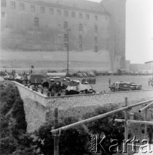 Sierpień 1968, Bratysława, Czechosłowacja.
Interwencja wojsk Układu Warszawskiego.
Fot. Marcin Jabłoński, zbiory Ośrodka KARTA