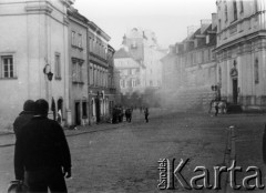 1 lub 3.05.1982, Warszawa.
Starcia demonstrantów z milicją na Nowym Mieście.
Fot. Marcin Jabłoński, zbiory Ośrodka KARTA