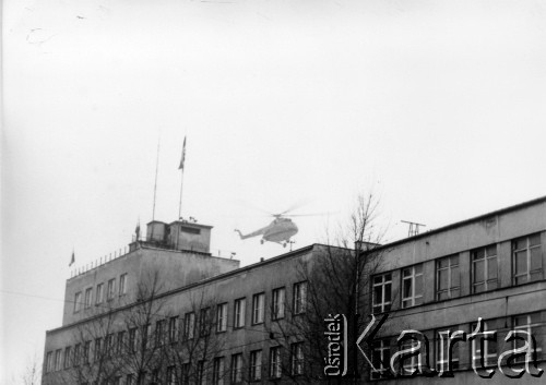 2.12.1981, Warszawa.
Pacyfikacja Wyższej Oficerskiej Szkoły Pożarniczej.
Fot. Marcin Jabłoński, zbiory Ośrodka KARTA