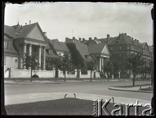 29.06.1939, Warszawa, Polska.
Domki Stowarzyszenia Urzędników PKO przy ulicy Wawelskiej na Ochocie.
Fot. Stanisław Jabłoński, zbiory Ośrodka KARTA, udostępnił Marcin Jabłoński