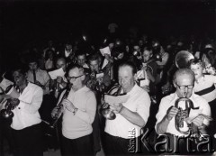 17.08.1974, Zbrosza Duża, powiat Grójec, Polska
Poświęcenie kościoła pod wezwaniem św. Jana Chrzciciela, orkiestra.
Fot. NN, zbiory Ośrodka KARTA, udostępnił ks. Czesław Sadłowski
