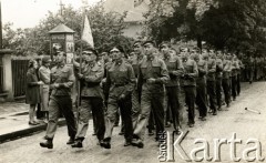 Listopad 1938, Karwina, Zaolzie.
Przemarsz jednostki Przysposobienia Wojskowego. 
Fot. Sławoimr Elsner, zbiory Ośrodka KARTA, kolekcja Władysława Owczarzego
