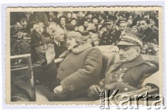 1939, Karwina, Zaolzie.
Prezydent Ignacy Mościcki pozdrawia mieszkańców Karwiny w trakcie swojej wizyty.
Fot. NN, zbiory Ośrodka KARTA, kolekcja Władysława Owczarzego

 
