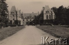 1940, Francja.
 Zamek nad Loarą zajęty przez dowództwo niemieckie.
 Fot. NN, zbiory Ośrodka KARTA, udostępnił Stanisław Blichiewicz
   
