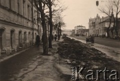 Przełom 1941-1942, Mińsk, Białoruś, ZSRR.
 Fragment miasta, ulica.
 Fot. NN, zbiory Ośrodka KARTA, udostępnił Stanisław Blichiewicz
   
