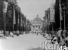 18.07.1943, Lwów, dystrykt Galicja, Generalna Gubernia.
 Uroczysta odprawa ochotników do 14 Dywizji Strzeleckiej SS 