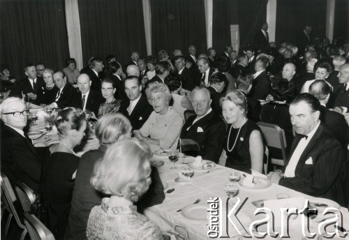 Po 1945, Londyn, Wielka Brytania. 
Raut zorganizowany dla Polaków mieszkających w Anglii. 
Fot. Władysław Bednarski, zbiory Ośrodka KARTA, przekazał Marek Kostrzewski