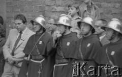 24.09.1981, Warszawa, Polska.
Ingres prymasa Józefa Glempa w katedrze św. Jana w Warszawie. Na zdjęciu Franciszkańska Straż Pożarna z Niepokalanowa.
Fot. NN, zbiory Ośrodka KARTA/Independent Polish Agency (IPA) przekazał Józef Lebenbaum