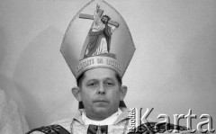 24.09.1981, Warszawa, Polska.
Ingres prymasa Józefa Glempa w katedrze św. Jana w Warszawie. Na zdjęciu arcybiskup Józef Glemp. 
Fot. NN, zbiory Ośrodka KARTA/Independent Polish Agency (IPA) przekazał Józef Lebenbaum