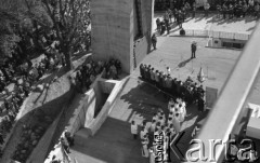 3.05.1981, Szczecin, Polska.
Uroczystość poświęcenia sztandaru Niezależnego Samorządnego Związku Zawodowego Solidarność Pomorza Zachodniego. Na zdjęciu scena amfiteatru, na której odprawiono mszę świętą. 
Fot. NN, zbiory Ośrodka KARTA/Independent Polish Agency (IPA), przekazał Józef Lebenbaum

