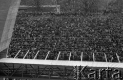 3.05.1981, Szczecin, Polska.
Uroczystość poświęcenia sztandaru Niezależnego Samorządnego Związku Zawodowego Solidarność Pomorza Zachodniego. Na zdjęciu tłum zgromadzony w amfiteatrze.
Fot. NN, zbiory Ośrodka KARTA/Independent Polish Agency (IPA), przekazał Józef Lebenbaum

