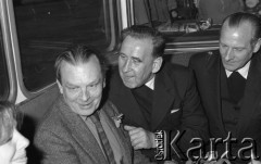 6-12.06.1981, Warszawa, Polska.
Wizyta Czesława Miłosza w Polsce po otrzymaniu Literackiej Nagrody Nobla. Czesław Miłosz oraz ojciec profesor Mieczysław Albert Krąpiec, rektor Katolickiego Uniwersytetu Lubelskiego. 
Fot. NN, zbiory Ośrodka KARTA/Independent Polish Agency (IPA) przekazał Józef Lebenbaum
