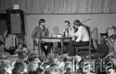 6.06.1981, Warszawa, Polska.
Wizyta Czesława Miłosza w Polsce po otrzymaniu Literackiej Nagrody Nobla - spotkanie z czytelnikami w Centralnym Klubie Studentów Politechniki Warszawskiej 