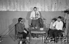 6.06.1981, Warszawa, Polska.
Wizyta Czesława Miłosza w Polsce po otrzymaniu Literackiej Nagrody Nobla - spotkanie z czytelnikami w Centralnym Klubie Studentów Politechniki Warszawskiej 