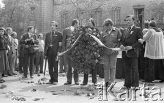 31.05.1981, Warszawa, Polska.
Pogrzeb Kardynała Stefana Wyszyńskiego. Delegacja NSZZ 