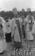 31.05.1981, Warszawa, Polska.
Pogrzeb Kardynała Stefana Wyszyńskiego. Sekretarz Stanu Watykanu kardynał Agostino Casaroli na Placu Zwycięstwa. 
Fot. NN, zbiory Ośrodka KARTA/Independent Polish Agency (IPA) przekazał Józef Lebenbaum