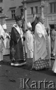 31.05.1981, Warszawa, Polska.
Pogrzeb Kardynała Stefana Wyszyńskiego - hierarchowie Kościoła Katolickiego oraz zwierzchnik Polskiego Autokefalicznego Kościoła Prawosławnego Bazyli.  
Fot. NN, zbiory Ośrodka KARTA/Independent Polish Agency (IPA) przekazał Józef Lebenbaum