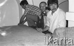 31.05.1981, Warszawa, Polska.
Pogrzeb Kardynała Stefana Wyszyńskiego - przygotowanie krypty w Katedrze św. Jana. 
Fot. NN, zbiory Ośrodka KARTA/Independent Polish Agency (IPA) przekazał Józef Lebenbaum