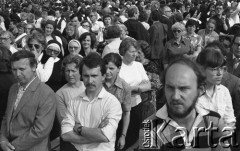 31.05.1981, Warszawa, Polska.
Pogrzeb Kardynała Stefana Wyszyńskiego - uczestnicy ceremonii.
Fot. NN, zbiory Ośrodka KARTA/Independent Polish Agency (IPA) przekazał Józef Lebenbaum
