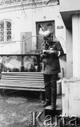 Listopad 1981, Warszawa, Polska.
Uniwersytet Warszawski - strajk okupacyjny studentów solidaryzujących się ze studentami Wyższej Szkoły Inżynierskiej w Radomiu. Wejście na teren uniwersytetu od ulicy Oboźnej. 
Fot. NN, zbiory Ośrodka KARTA/Independent Polish Agency (IPA) przekazał Józef Lebenbaum