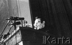 8.03.1981, Warszawa, Polska.
Jan Lityński podczas obchodów rocznicy Marca'68 na Uniwersytecie Warszawskim. Sesja naukowa w auli Audytorium Maximum Uniwersytetu Warszawskiego.
Fot. Andrzej Friszke, zbiory Ośrodka KARTA/Independent Polish Agency (IPA) przekazał Józef Lebenbaum