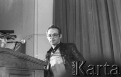 8.03.1981, Warszawa, Polska.
Jan Lityński podczas obchodów rocznicy Marca'68 na Uniwersytecie Warszawskim. Sesja naukowa w auli Audytorium Maximum Uniwersytetu Warszawskiego.
Fot. Andrzej Friszke, zbiory Ośrodka KARTA/Independent Polish Agency (IPA) przekazał Józef Lebenbaum