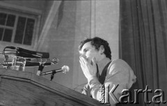 8.03.1981, Warszawa, Polska.
Zbigniew Bujak podczas obchodów rocznicy Marca'68 na Uniwersytecie Warszawskim. Sesja naukowa w auli Audytorium Maximum Uniwersytetu Warszawskiego. 
Fot. Andrzej Friszke, zbiory Ośrodka KARTA/Independent Polish Agency (IPA) przekazał Józef Lebenbaum