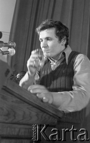 8.03.1981, Warszawa, Polska.
Zbigniew Bujak podczas obchodów rocznicy Marca'68 na Uniwersytecie Warszawskim. Sesja naukowa w auli Audytorium Maximum Uniwersytetu Warszawskiego.  
Fot. Andrzej Friszke, zbiory Ośrodka KARTA/Independent Polish Agency (IPA) przekazał Józef Lebenbaum