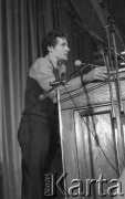 8.03.1981, Warszawa, Polska.
Zbigniew Bujak podczas obchodów rocznicy Marca'68 na Uniwersytecie Warszawskim. Sesja naukowa w auli Audytorium Maximum Uniwersytetu Warszawskiego.  
Fot. Andrzej Friszke, zbiory Ośrodka KARTA/Independent Polish Agency (IPA) przekazał Józef Lebenbaum