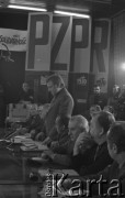 6.01.1981, Ustrzyki Dolne, Polska.
Rozmowy komisji rządowej ze strajkującymi rolnikami. Na zdjęciu uczestnicy rozmów.
Fot. Ścibor Rylski Independent Polish Agency (IPA) , przekazał Józef Lebenbaum