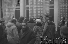 12.01.1981, Ustrzyki Dolne, Polska.
Rozmowy komisji rządowej ze strajkującymi rolnikami. Na zdjęciu m.in. Franciszek Łysyganicz (z przodu z brodą), Jan Beszta-Borowski, Henryk Bąk.
Fot. Ścibor Rylski Independent Polish Agency (IPA) , przekazał Józef Lebenbaum