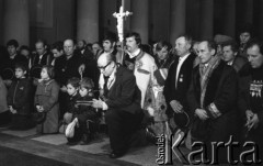 8.03.1981, Poznań, Polska.
Msza św. w kościele Dominikanów przed rozpoczęciem zjazdu zjednoczeniowego NSZZ RI 