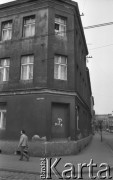 po 19 marca 1981, Bydgoszcz, Polska.
Ulica Dworcowa w Bydgoszczy. Na ścianie budynku namalowano Znak Polski Walczącej.
Fot. Lech Ścibor-Rylski, zbiory Ośrodka KARTA/Independent Polish Agency (IPA) przekazał Józef Lebenbaum