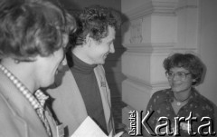 Czerwiec 1981, Warszawa, Polska.
I Walne Zebranie Delegatów NSZZ „Solidarność” Regionu Mazowsze w gmachu Politechniki Warszawskiej. Stoją od lewej: Zbigniew Janas, Zbigniew Bujak i Krystyna Lityńska.
Fot. NN, zbiory Ośrodka KARTA/Independent Polish Agency (IPA) przekazał Józef Lebenbaum
