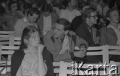 Czerwiec 1981, Warszawa, Polska.
I Walne Zebranie Delegatów NSZZ „Solidarność” Regionu Mazowsze w gmachu Politechniki Warszawskiej - uczestnicy zgromadzenia, w drugim rzędzie siedzi Zbigniew Romaszewski. 
Fot. NN, zbiory Ośrodka KARTA/Independent Polish Agency (IPA) przekazał Józef Lebenbaum