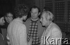 Przed 12.01.1981, Ustrzyki Dolne, Polska.
Strajk okupacyjny rolników w sali konferencyjnej Urzędu Miasta i Gminy. Na zdjęciu uczestnicy strajku, 1. z lewej stoi Sławomir Dutkiewicz.
Fot. Lech Ścibor-Rylski, zbiory Ośrodka KARTA/Independent Polish Agency (IPA) przekazał Józef Lebenbaum