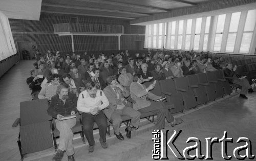 1981, Polska.
Zjazd NSZZ RI 