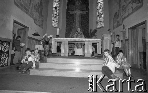 1981, Polska.
Msza święta z udziałem uczestników Zjazdu NSZZ RI 