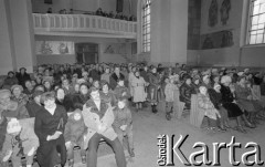 1981, Polska.
Msza święta z udziałem uczestników Zjazdu NSZZ RI 