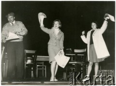 1968, Warszawa, Polska.
Wianki nad Wisłą - impreza zorganizowana dla mieszkańców Warszawy przez redakcję gazety 