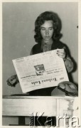 25.09.1972, Warszawa, Polska.
Dziennikarka Elżbieta Jędrych w czasie pracy w redakcji 