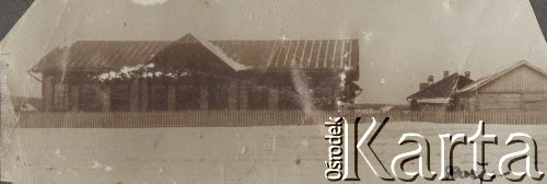 Zima 1914-1918, leśnictwo Pristanskoje, Wyksa okolice, gubernia włodzimierska, Rosja.
Leśniczówka Wacława Skorupskiego.
Fot. NN, zbiory Ośrodka KARTA, album Ireny Skorupskiej udostępniła Agata Witerska