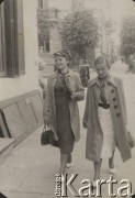 Lata 30-te, Brześć nad Bugiem, Polska.
Irena Ciesielska i Irena Skorupska w czasie spaceru.
Fot. NN, zbiory Ośrodka KARTA, album Ireny Skorupskiej udostępniła Agata Witerska