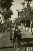 Luty 1942, Luksor, Egipt.
Żołnierze Samodzielnej Brygady Strzelców Karpackich w bryczce podczas wycieczki po Luksorze.
Fot. Czesław Dobrecki, zbiory Ośrodka KARTA, Pogotowie Archiwalne [PAF_015], przekazał Krzysztof Dobrecki